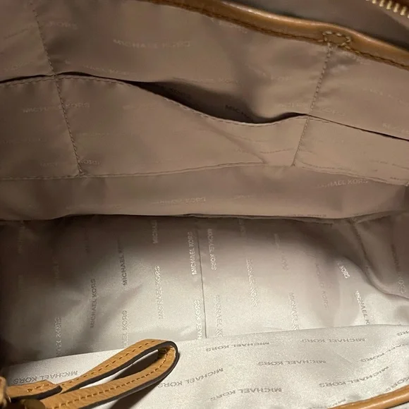 Michael Kors Purse - Picture 8 of 8